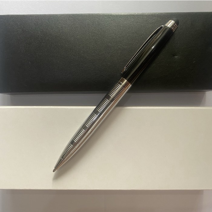 

Gaya Pulpen Esklusif / Pulpen Promosi Model Parker Sonnet Black Kombinasi Hot Sale