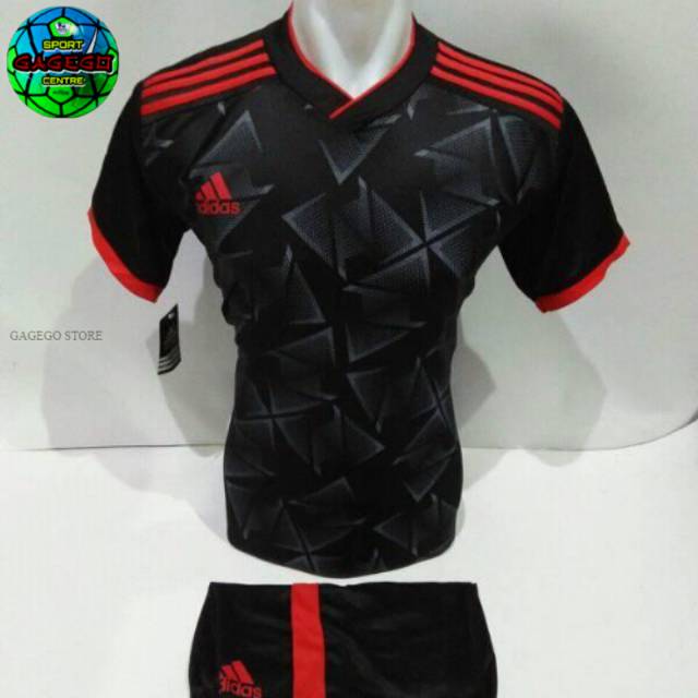 setelan olahraga kaos bola jersey futsal baju volly adidas triangle hitam merah