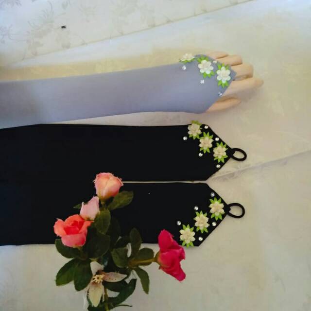 Handsock cicin renda pita