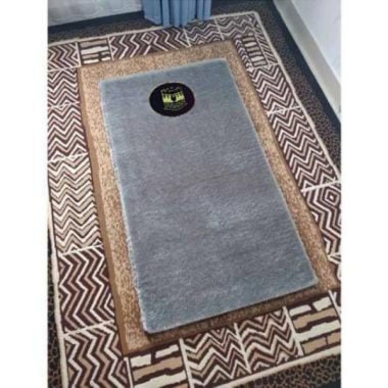 Sajadah Super Tebal Busa 4cm Sejadah Bulu Rasfur Empuk Lembut Tebel Alas Sholat-Abu-Abu