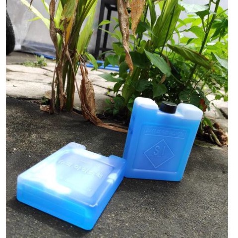 ice gel mini ukuran 9 × 11 × 3cm blue ice gel ice gel pack dry ice gel standar