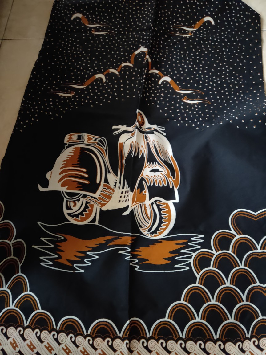 Kain Batik Solo Motif Vespa Jadul