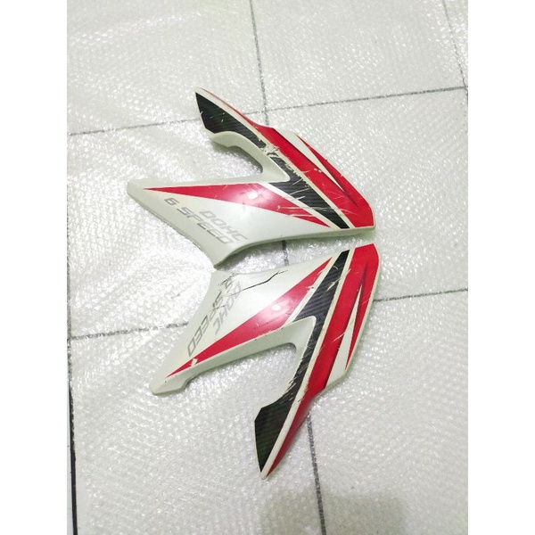sayap kuping kupingan cover tangki tengki cb 150 r cb150r old putih