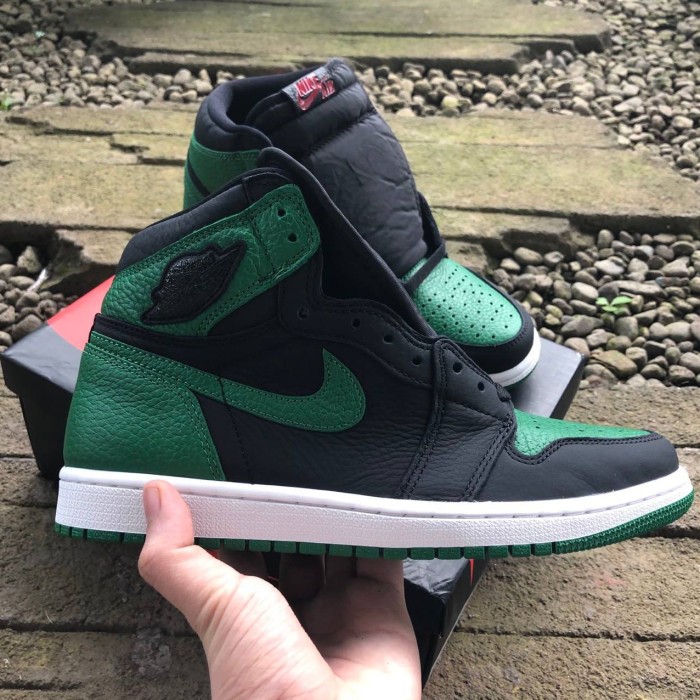 AJ 1 High Pine Green 2.0 US 8 BNIB