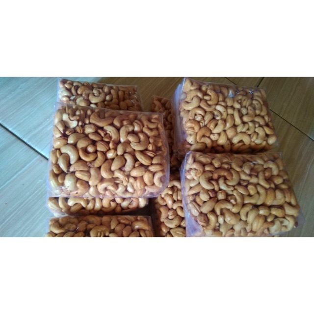 

Kacang Mede Mete Super