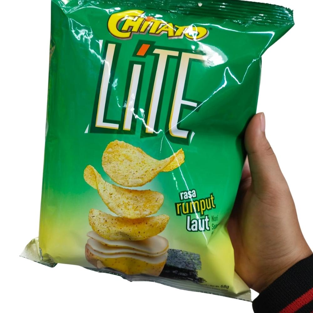 

Chitato Lite 35gr Keripik Kentang Potato Snack Rasa Rumput Laut Makanan Cemilan Seaweed