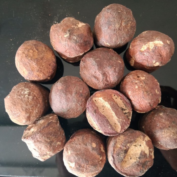 

Gambir Utuh Asli Kualitas Bagus 250 g (1/4 kg).