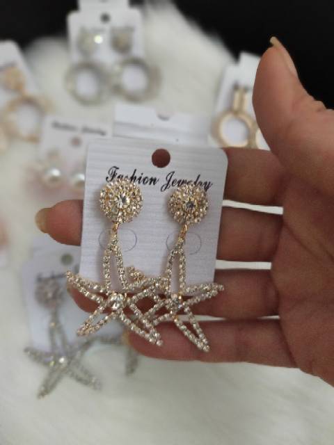 Anting crystal bentuk bintang