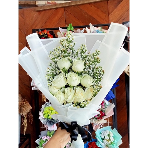 BUKET MAWAR PUTIH