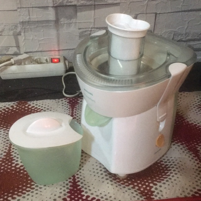 Philips Juicer Comfort HR-1821