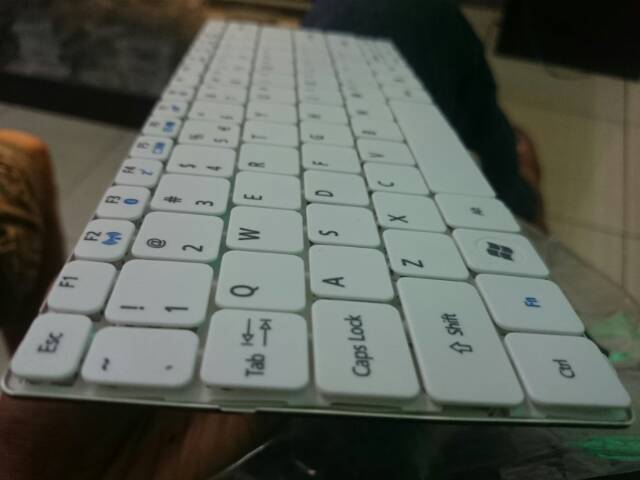 Keyboard acer aspire one AO N, 532 522 532H D255 D257 D260 D270 putih