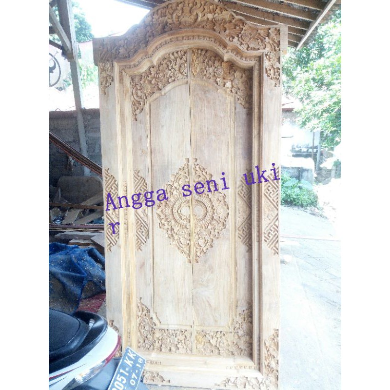 Pintu Stil Bali Ukiran Semi