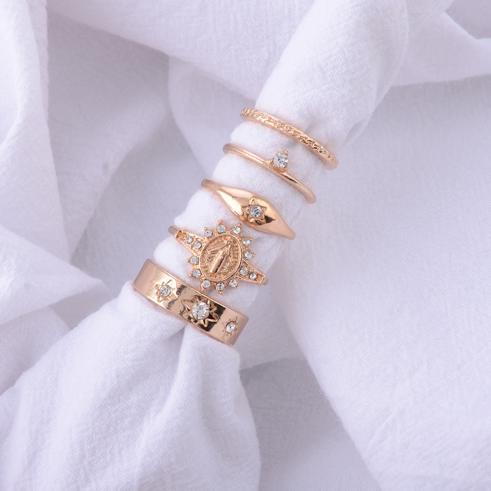 Eropa dan Amerika baru retro kepribadian pola cincin tertanam berlian Tuhan totem 5-piece cincin sed