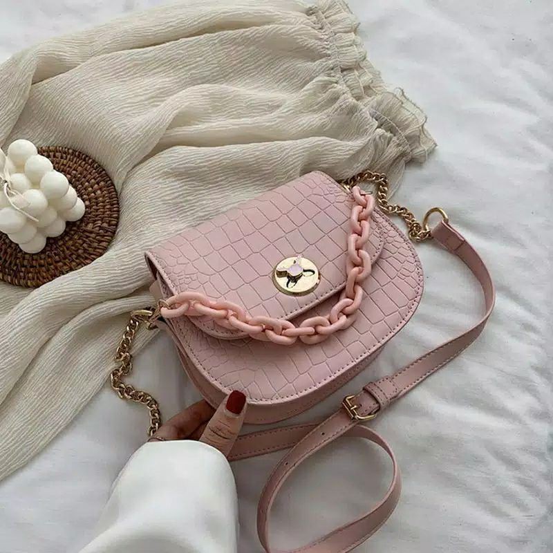 Tas Selempang Wanita Import Setengah Bulat