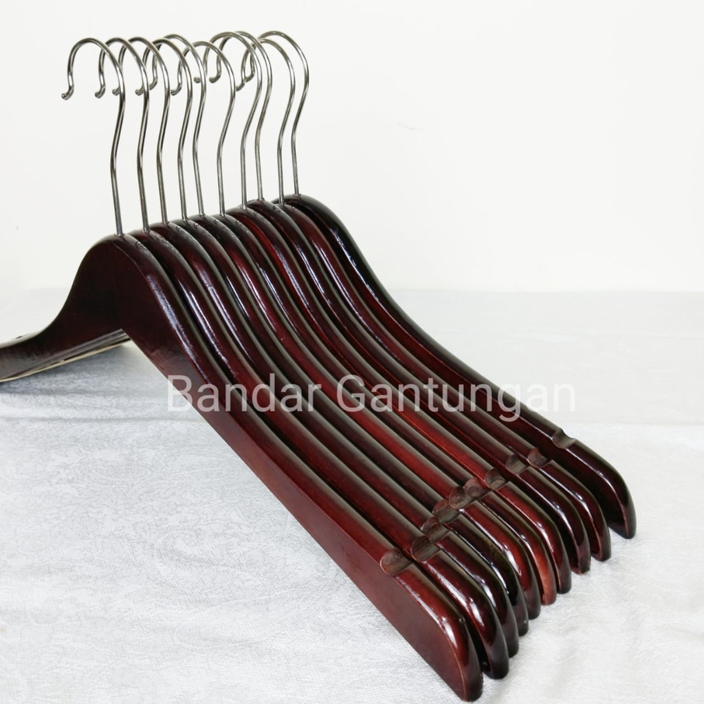 Hanger Kayu Wallnut Coklat tua Dewasa/ Gantungan Baju Kayu / Display Baju(BH)