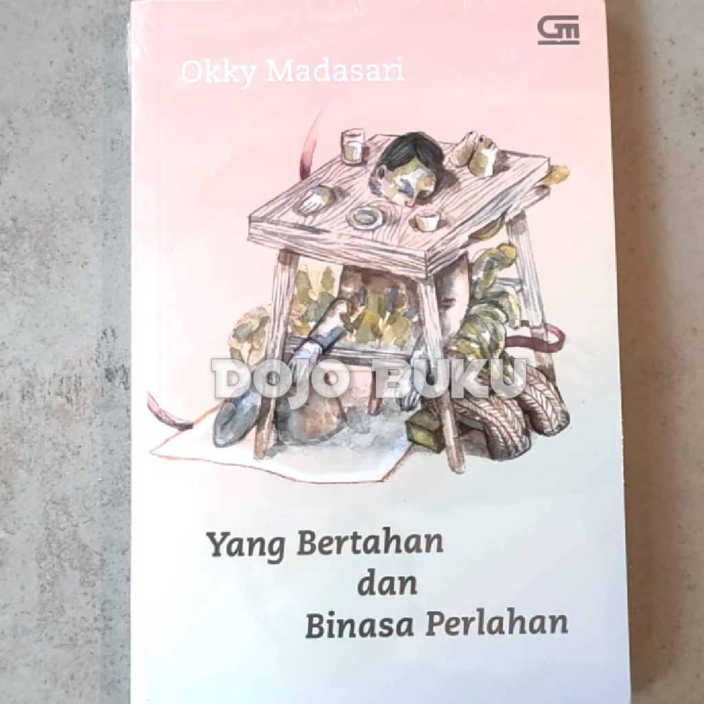 Yang Bertahan dan Binasa Perlahan by Okky Madasari