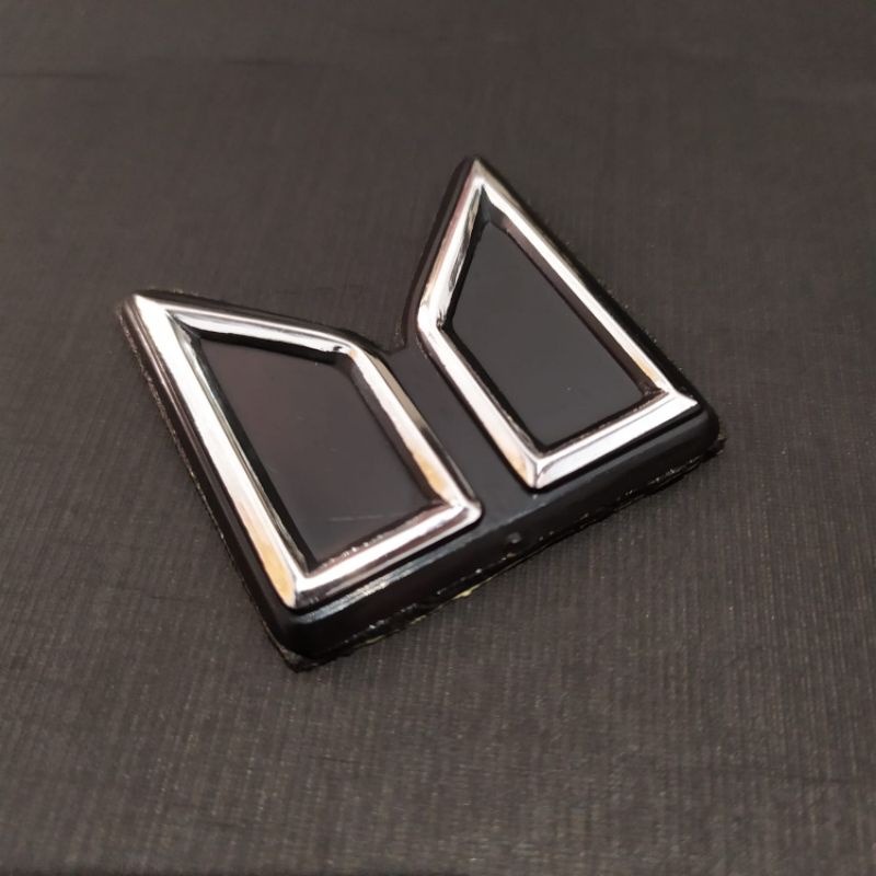 COD Emblem/Logo Kap Mesin Mobil Panther Lama