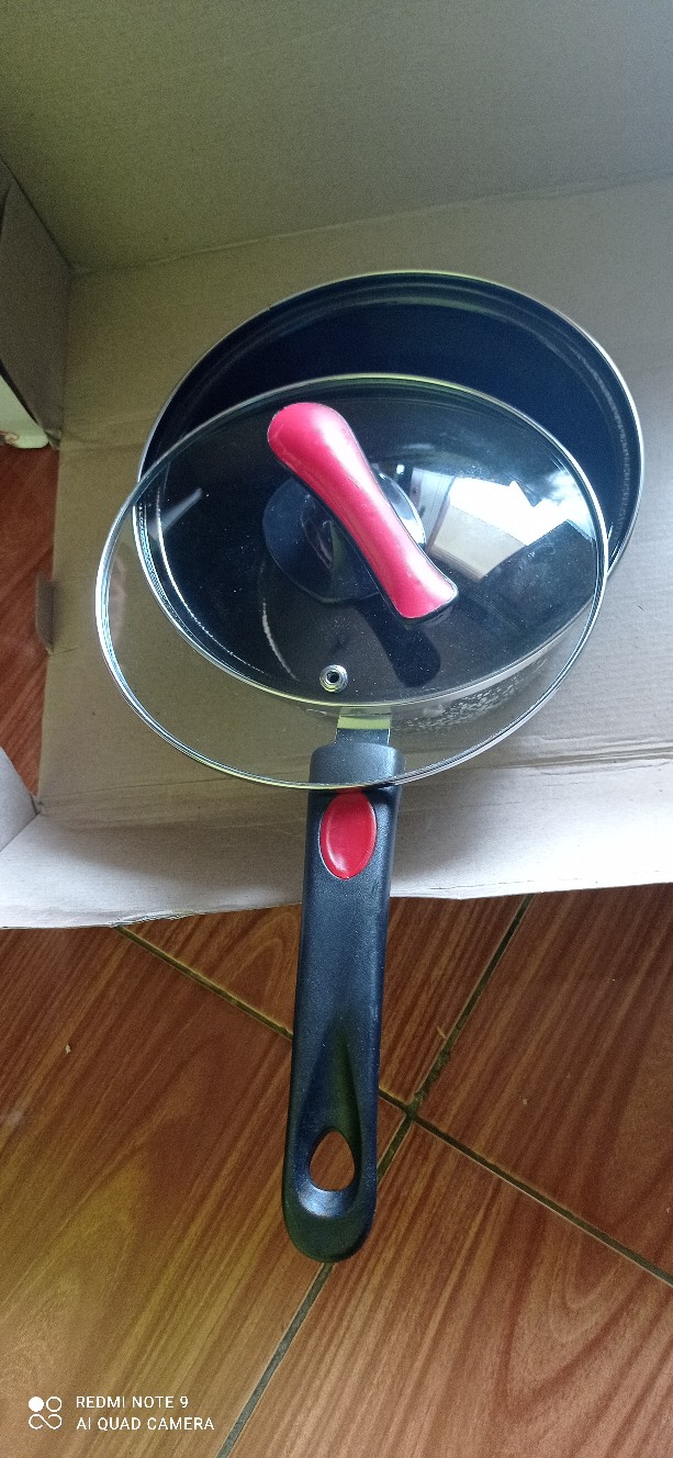 Panci Susu Saucepan Q2 2001 Tutup Kaca 20cm - Panci Susu Enamel Q2 2001 Tutup Kaca 20cm