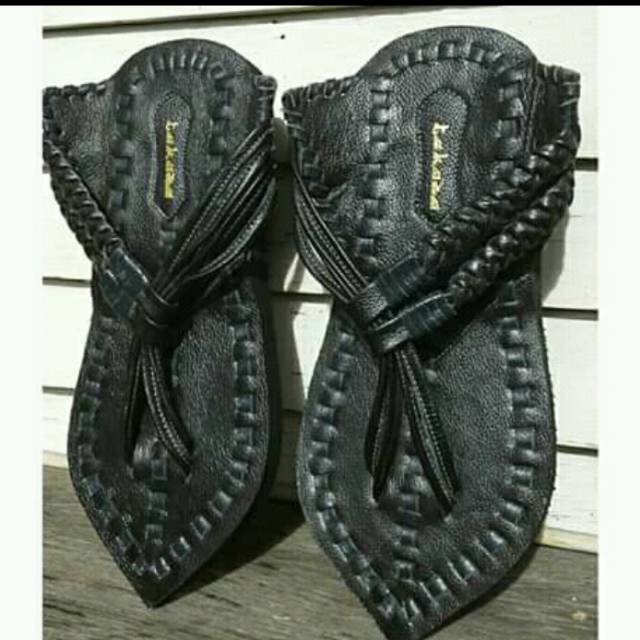 Sandal TAKAZA Replika Terompah Nabi Black