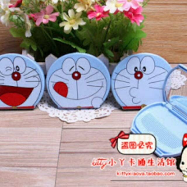 cermin doraemon