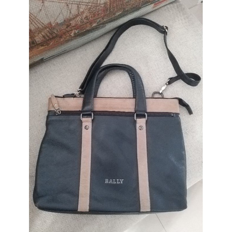 Sale Bally shoulder bag preloved