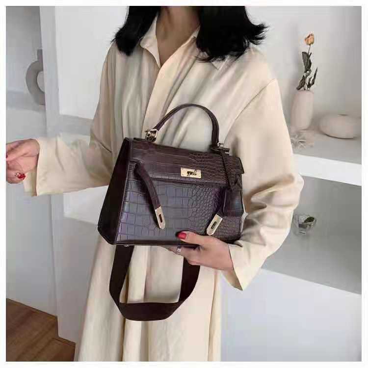 TAS MURAH E095/L1095 TAS CANTIK TAS FASHION TAS SELEMPANG TAS ANAK MUDA TAS STYLISH TAS GROSIRCODE