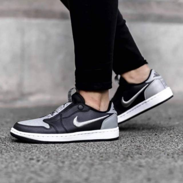 nike shadow low