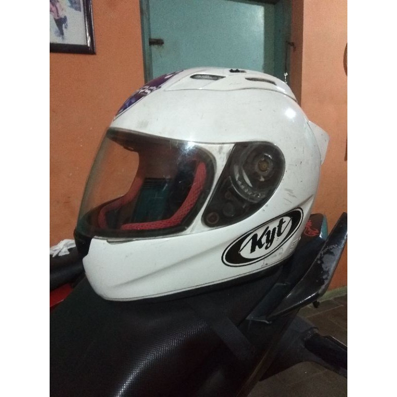 HELM KYT RC7 BEKAS