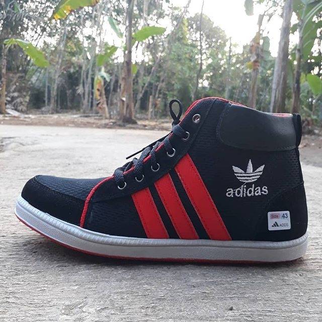 promo cuci gudang Sepatu Adidas