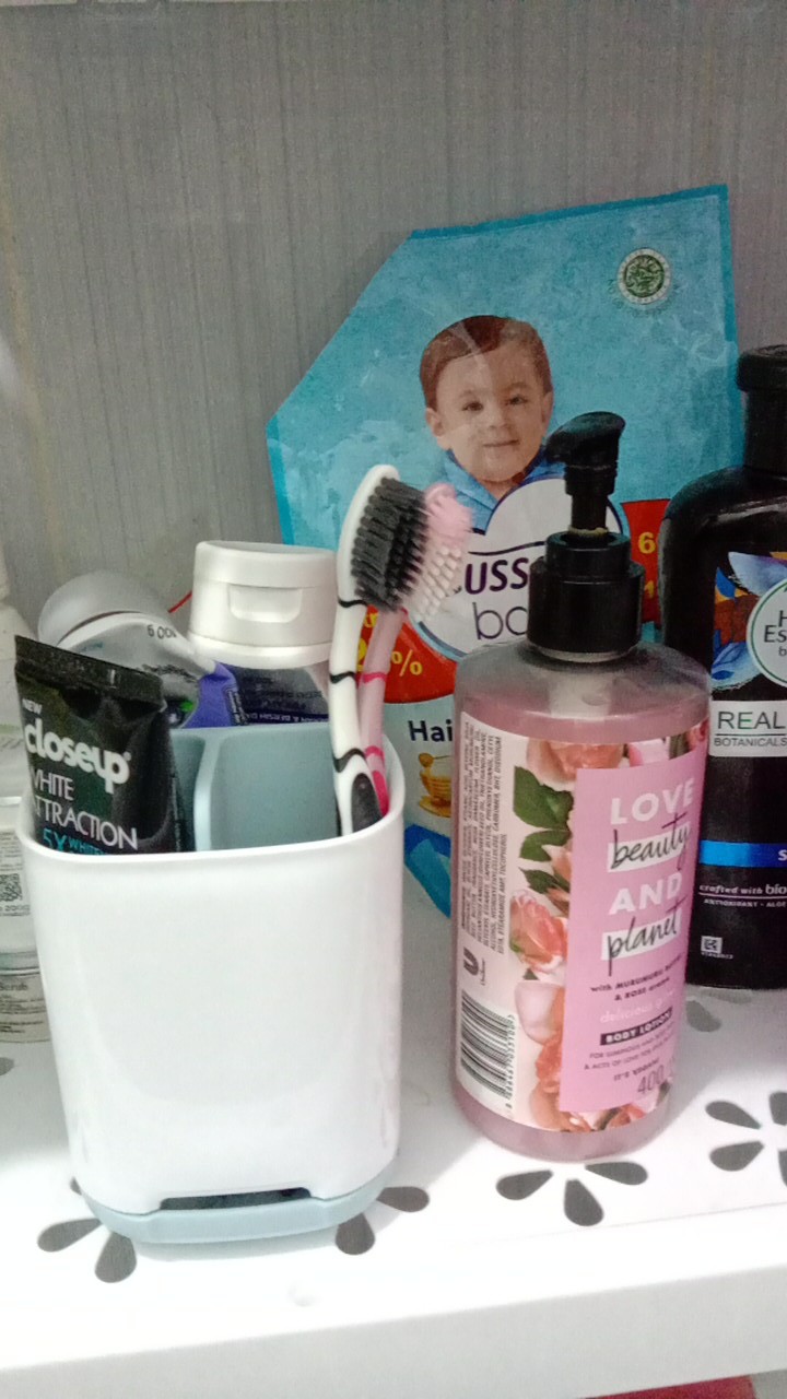 Tempat Sikat Gigi Mewah 3 Sekat Multifungsi/toothbrush Caddy