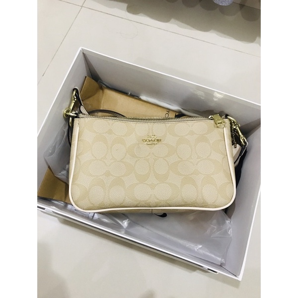 Coach Top Handle Pouch Signature [PRELOVED]
