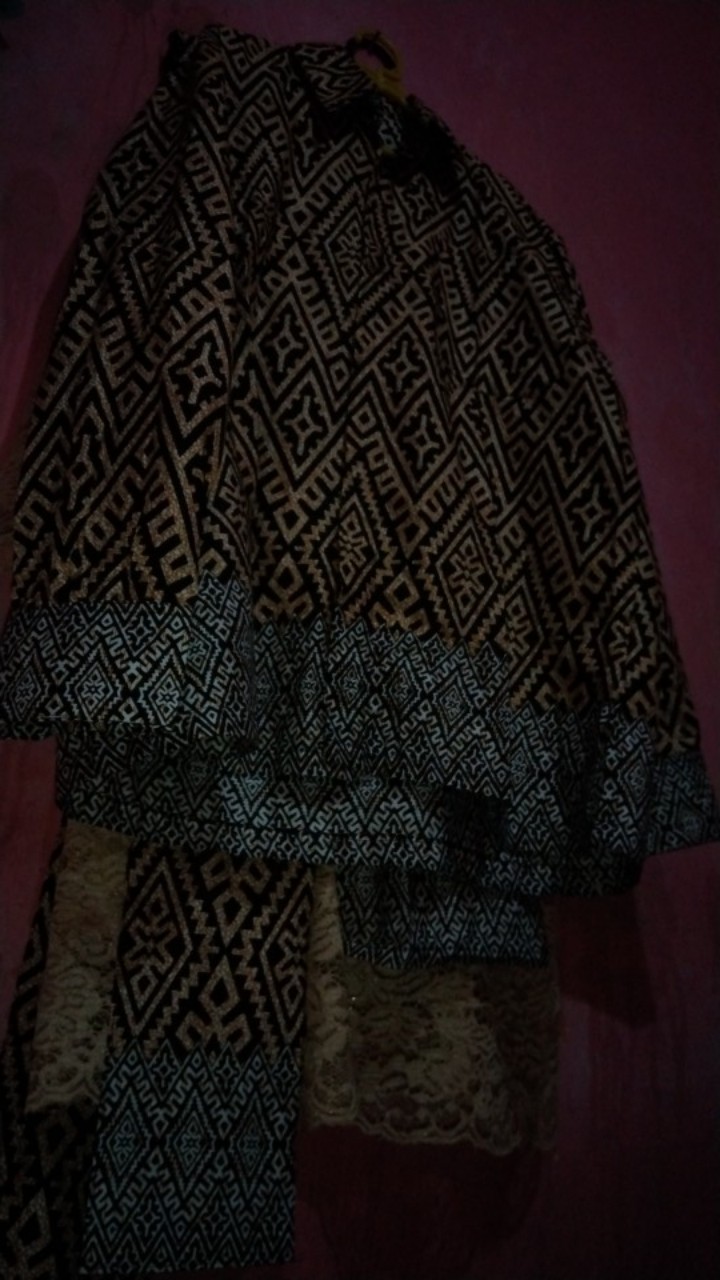 Couple Batik Wajik Lupita Brokat Lengan Panjang . Kebaya Couple Kondangan