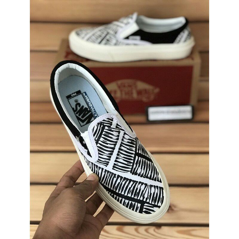 Sepatu Slip On Vans
