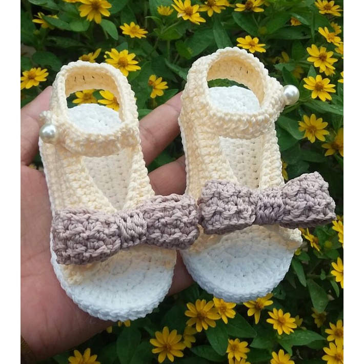 sepatu bayi perempuan rajut 0 sampai 1 tahun model sandal