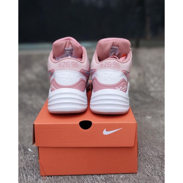 sepatu Nike pink peach  / sepatu Voli wanita import