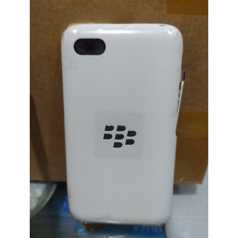 Casing Blackberry Q5 Housing Blackberry Z10  Fullset Tulang Tengah / Karet Tengah