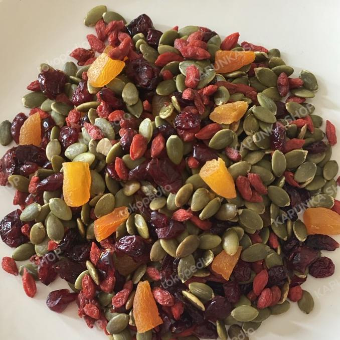 

healthy mixed fruit and seeds 500 gram/Buah kering campur