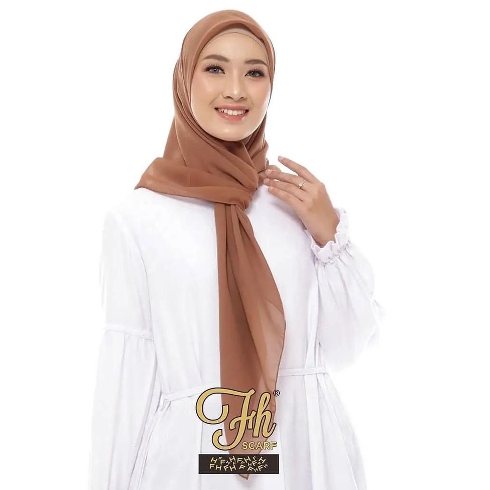 Kirim langsung JIVTT kerudung jiilbab / hijab segi empat bahan bella square polos jahit tepi neci murah premium warna hijau matcha / sage green //Super Promo