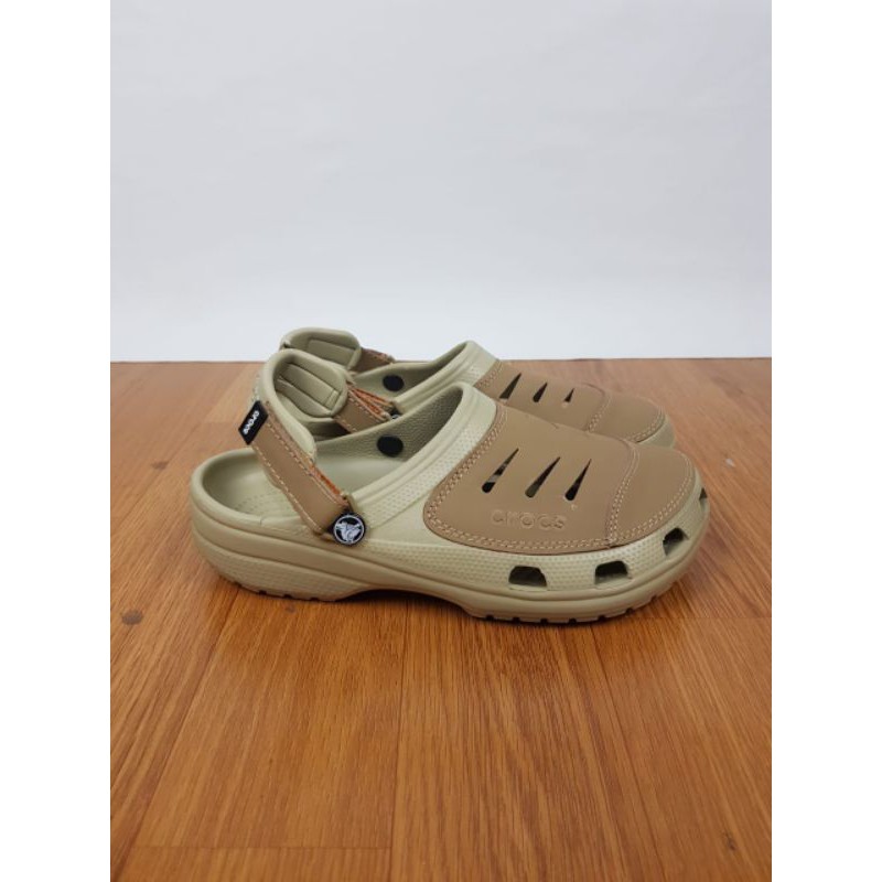 Crocs Yukon Leather / Sepatu Sandal Pria Clog / Best Seller