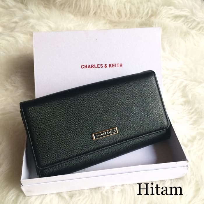 Dompet wanita Charles &amp; Keith Flip Wallet panjang impor murah