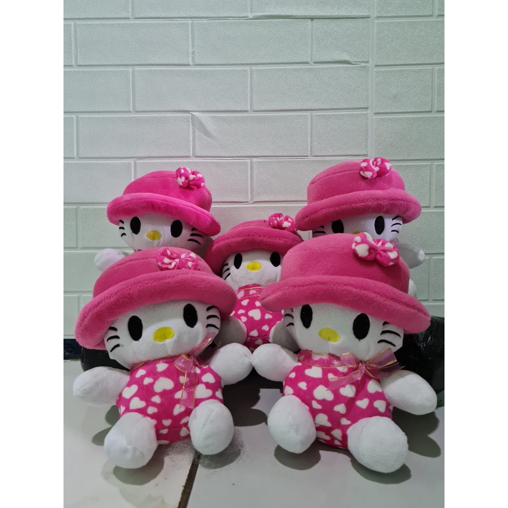 Boneka HELLO KITTY memakai topi lucu imut/mainan anak/berlebel SNI