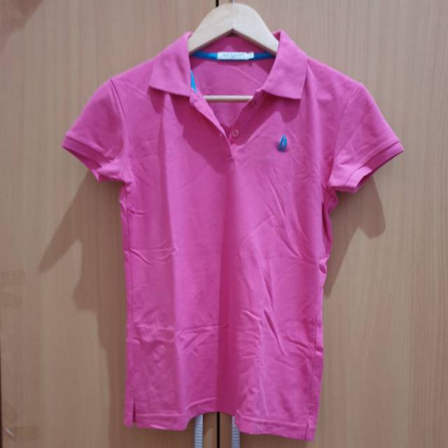 Kaos kerah Hush Puppies