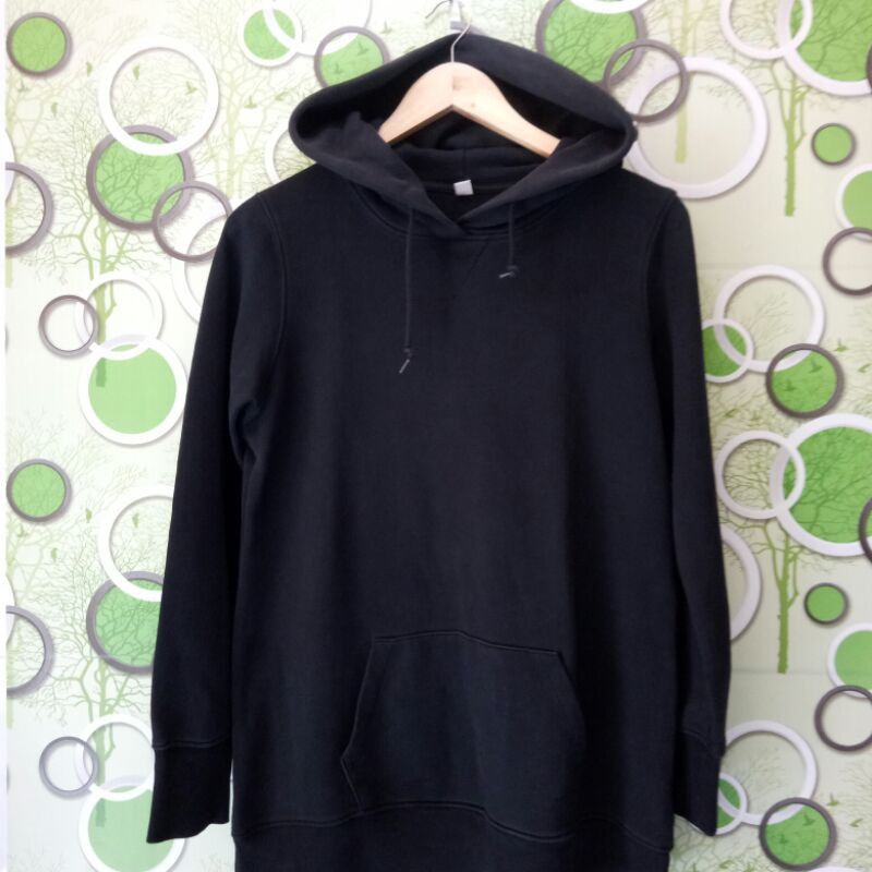 hoodie uniqlo hitam polos second original