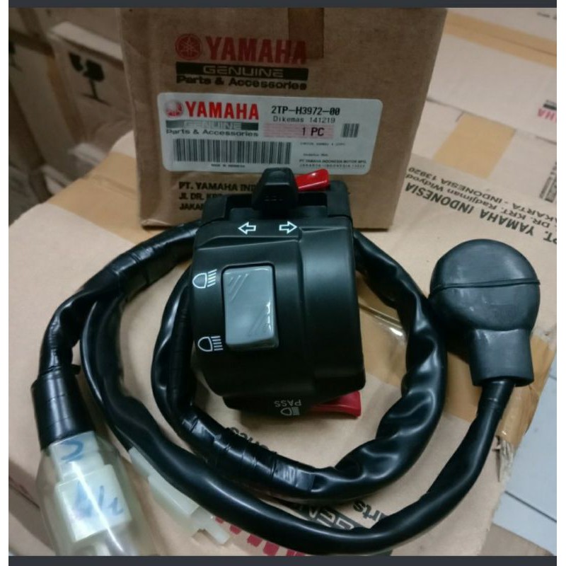 SWITCH, HANDLE 4 SAKLAR KIRI VIXION NVA ADVANCE ORIGINAL YAMAHA 2TP-H3972-00