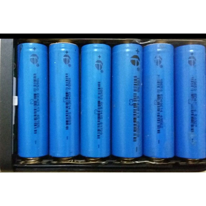 Baterai 18650 Generic 2000 - 2200 mAh Full Charged Up to  4.2V