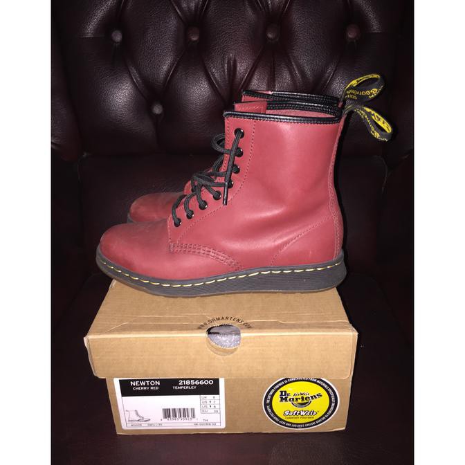 dr martens newton cherry