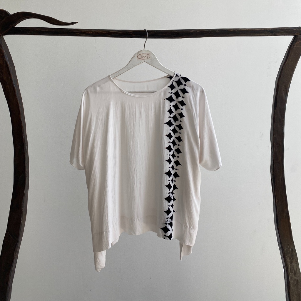 Ozzy Batik Pekalongan Blouse Starlight
