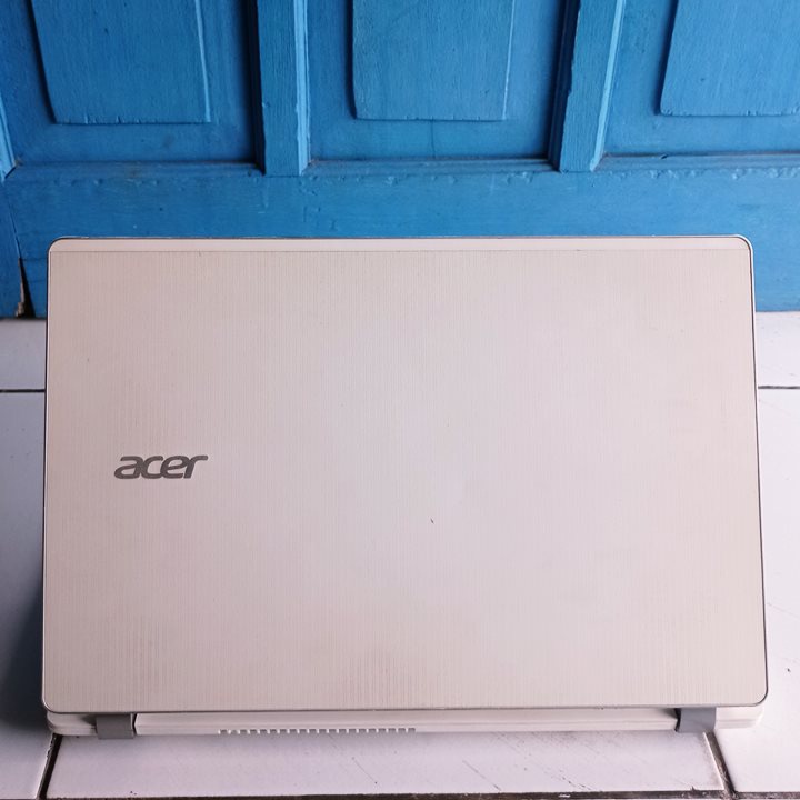 Aspire v3 372