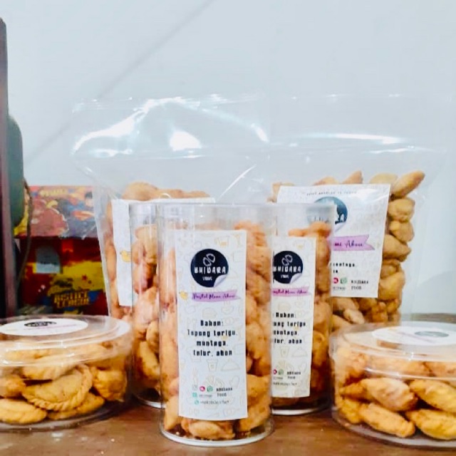 

PASTEL MINI ABON 1000gr BHIDARA RESEP ANDALAN 13 TAHUN MURAH
