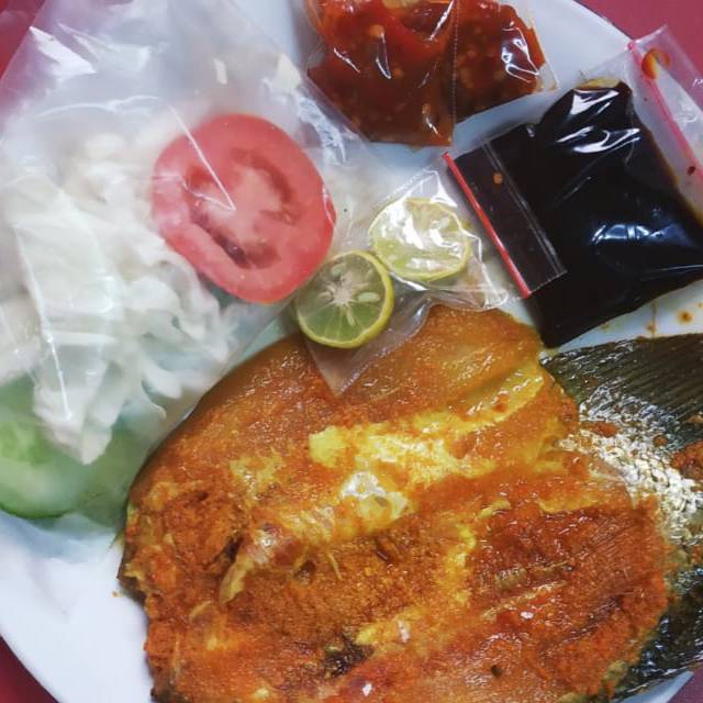 

Ikan gurame asem manis